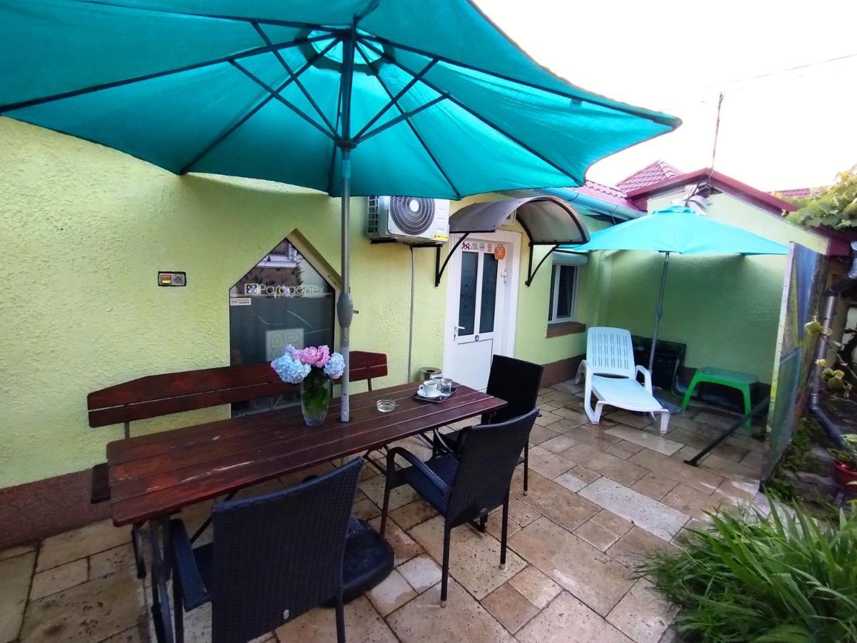 Hostel Pascalis Alesd 外观 照片
