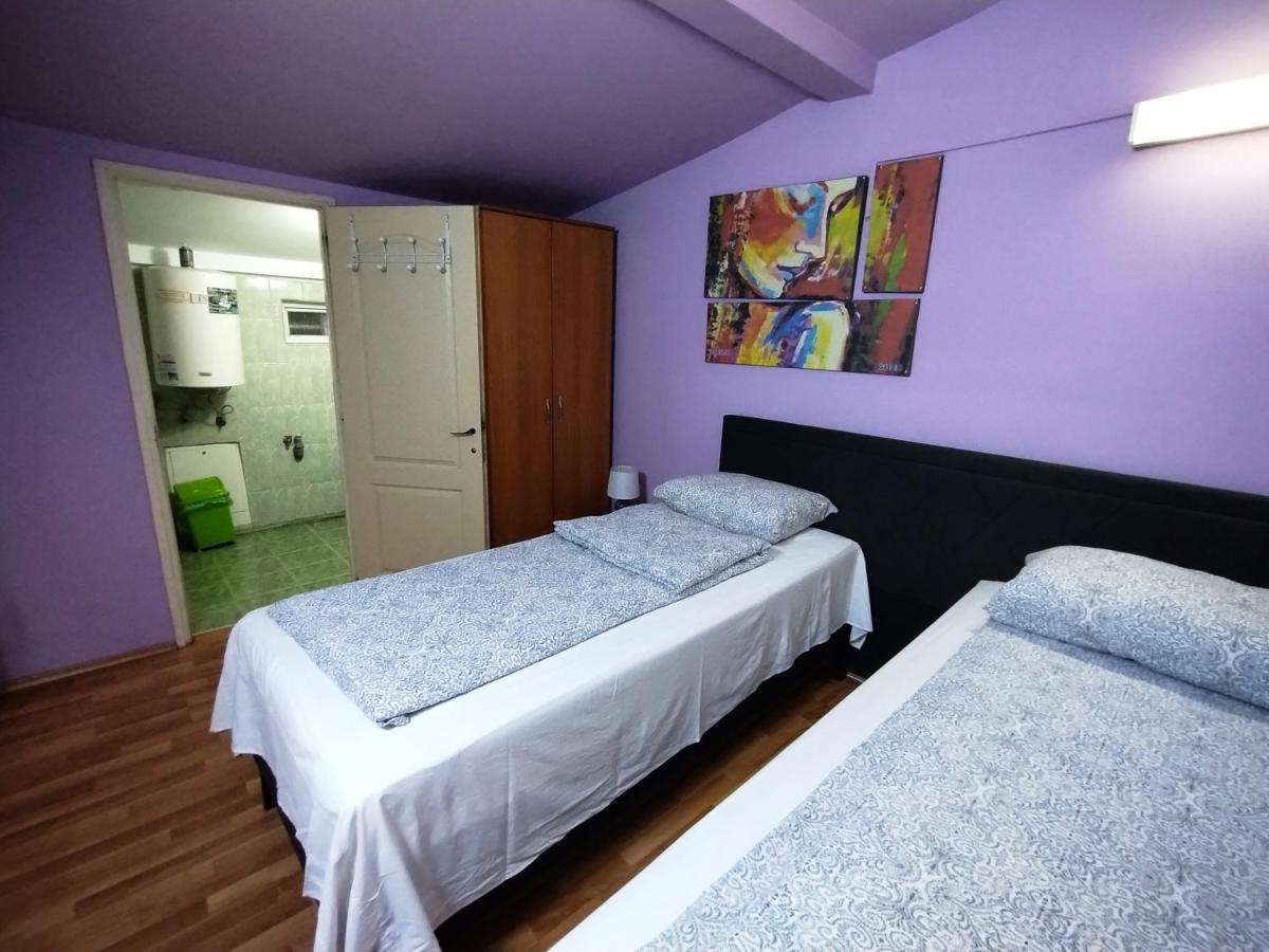 Hostel Pascalis Alesd 外观 照片