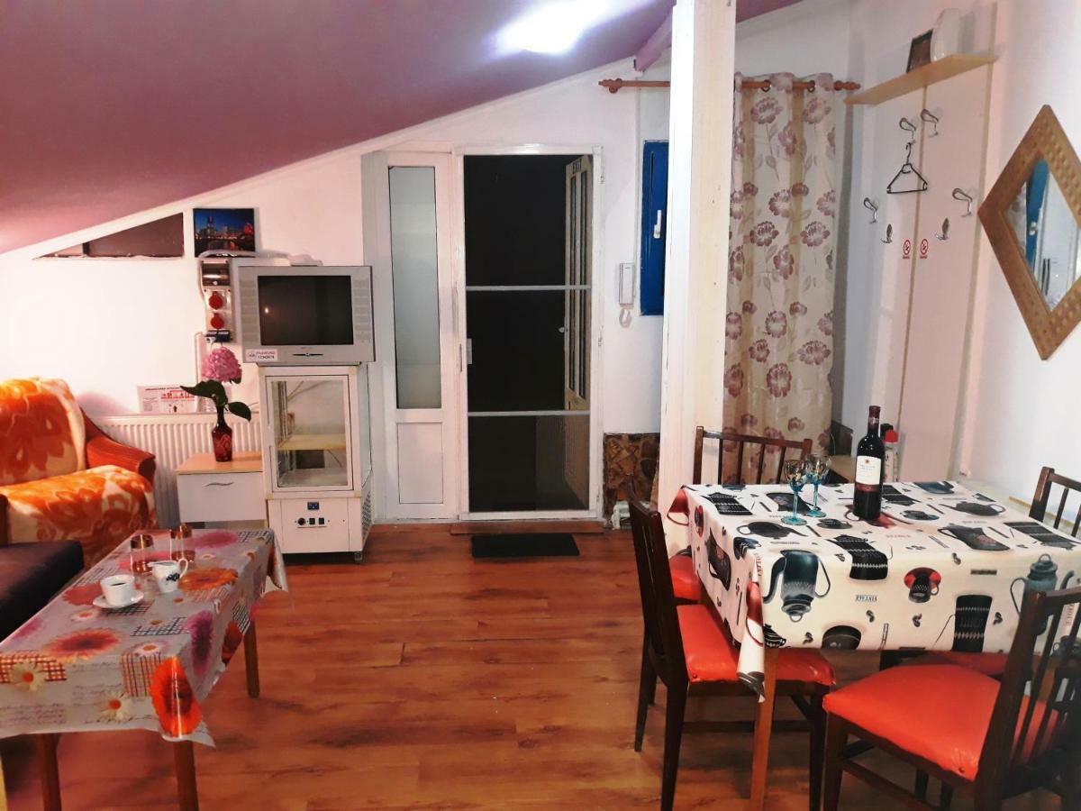 Hostel Pascalis Alesd 外观 照片