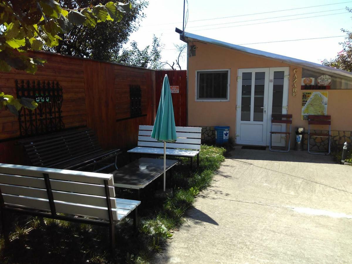 Hostel Pascalis Alesd 外观 照片